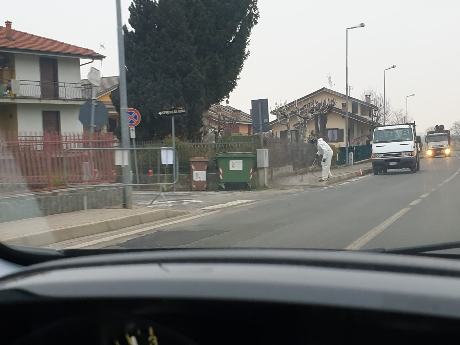 Bernezzo - Diserbo dei marciapiedi