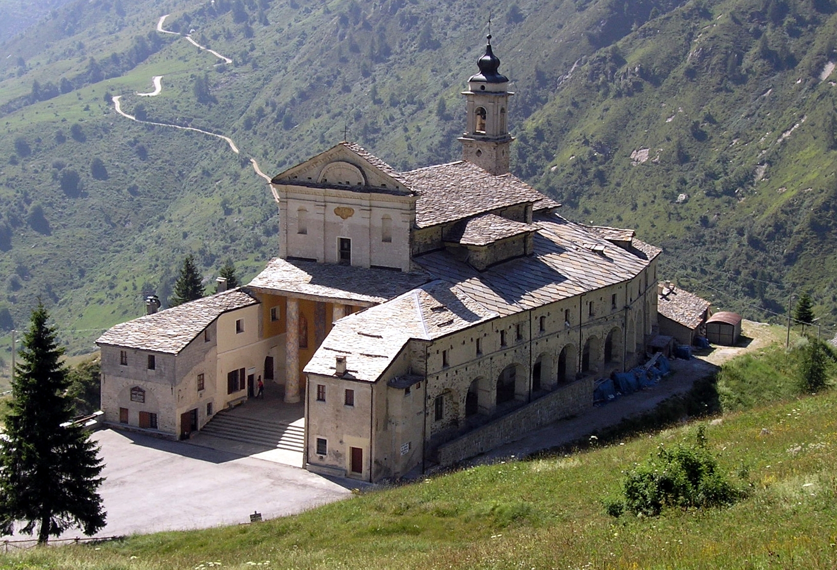 Castelmagno-Santuario di San Magno