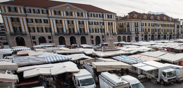 Il mercato in piazza Galimberti