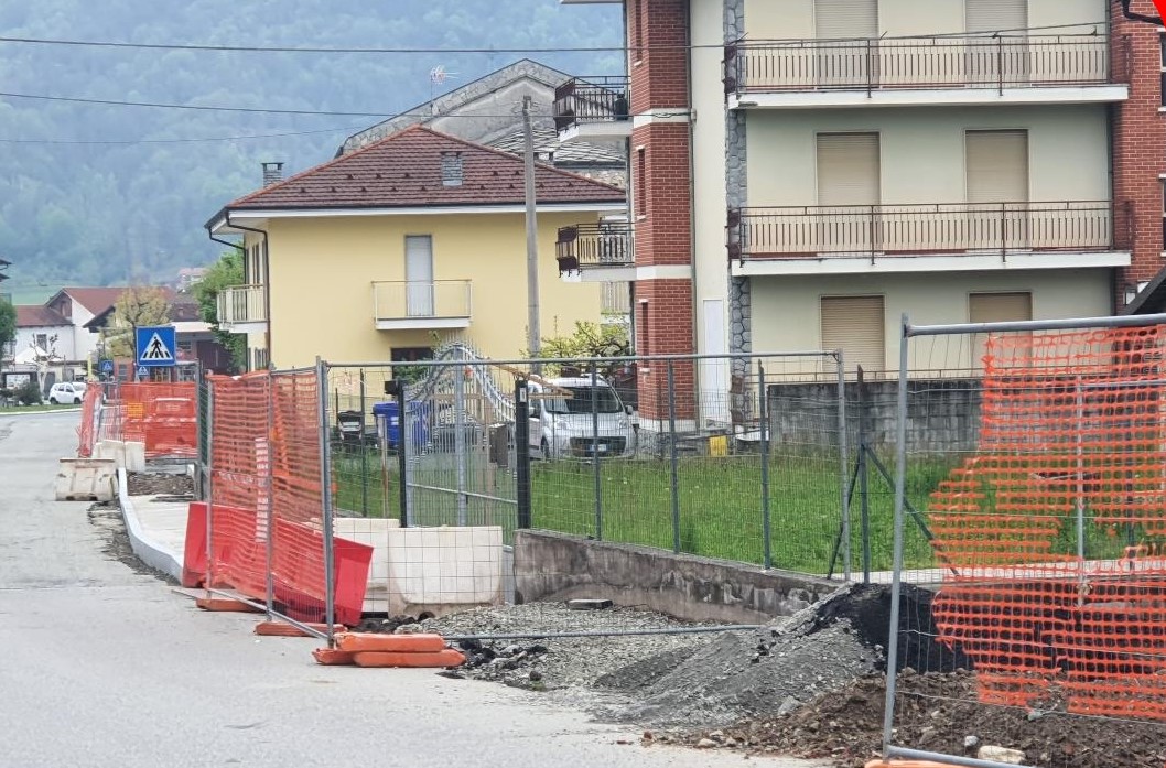 Rifreddo - cantiere in via roma maggio 2021
